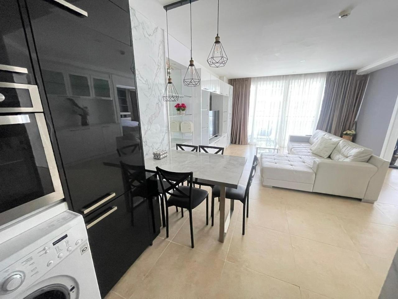 2 Bedrooms Near Pattaya Beach Exterior foto