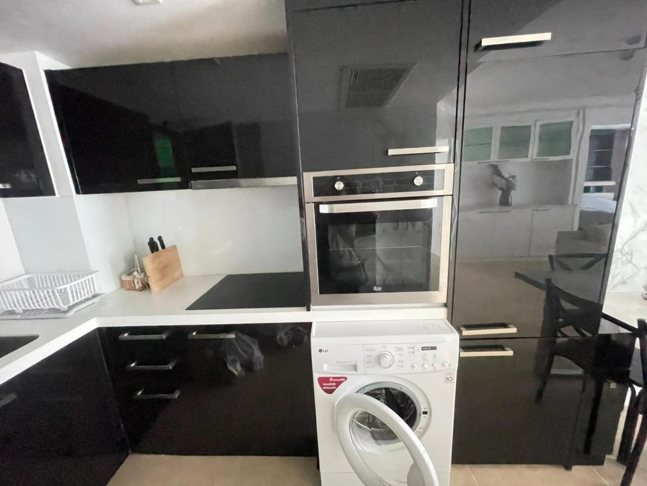 2 Bedrooms Near Pattaya Beach Exterior foto